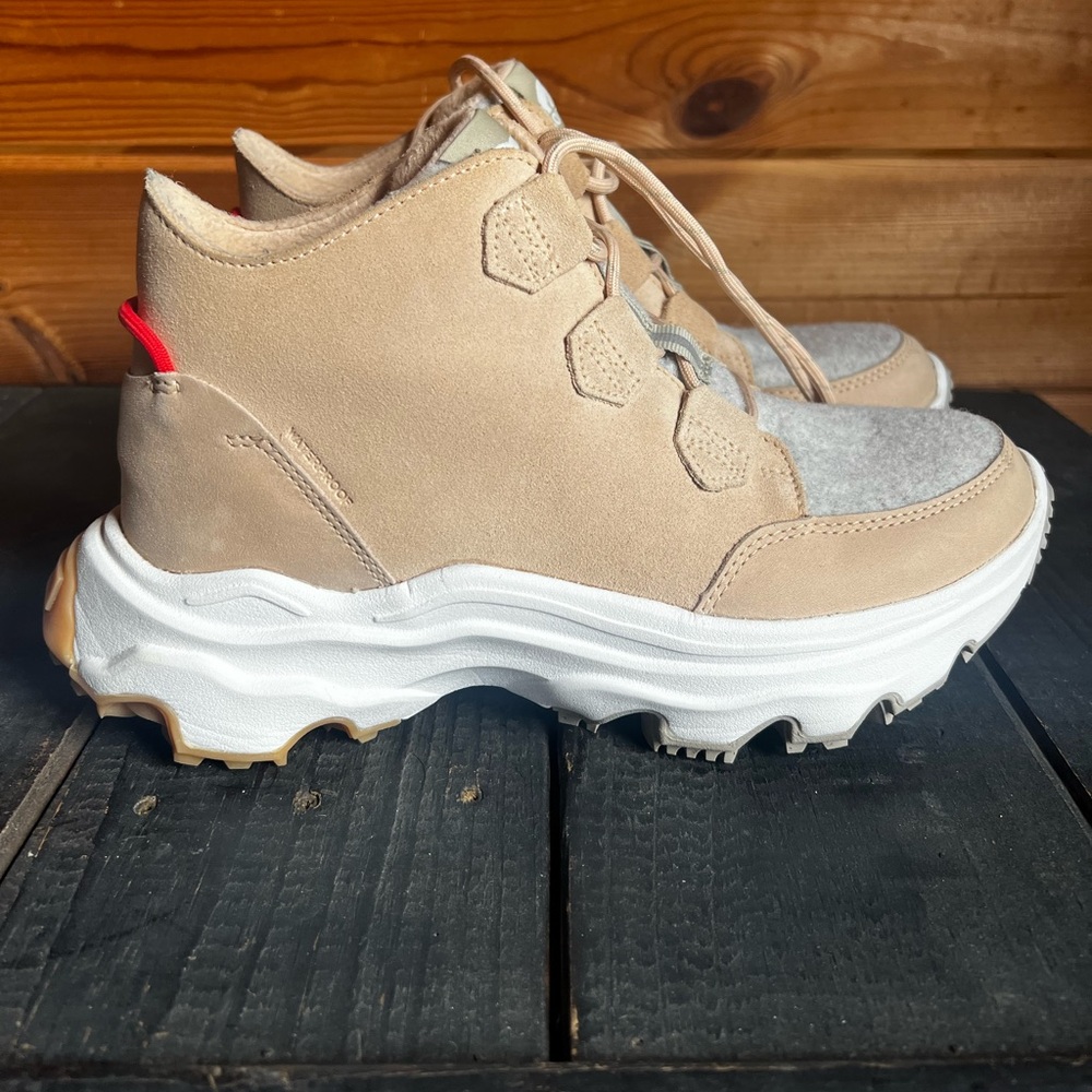Sorel hiking/winter boots. Worn once.